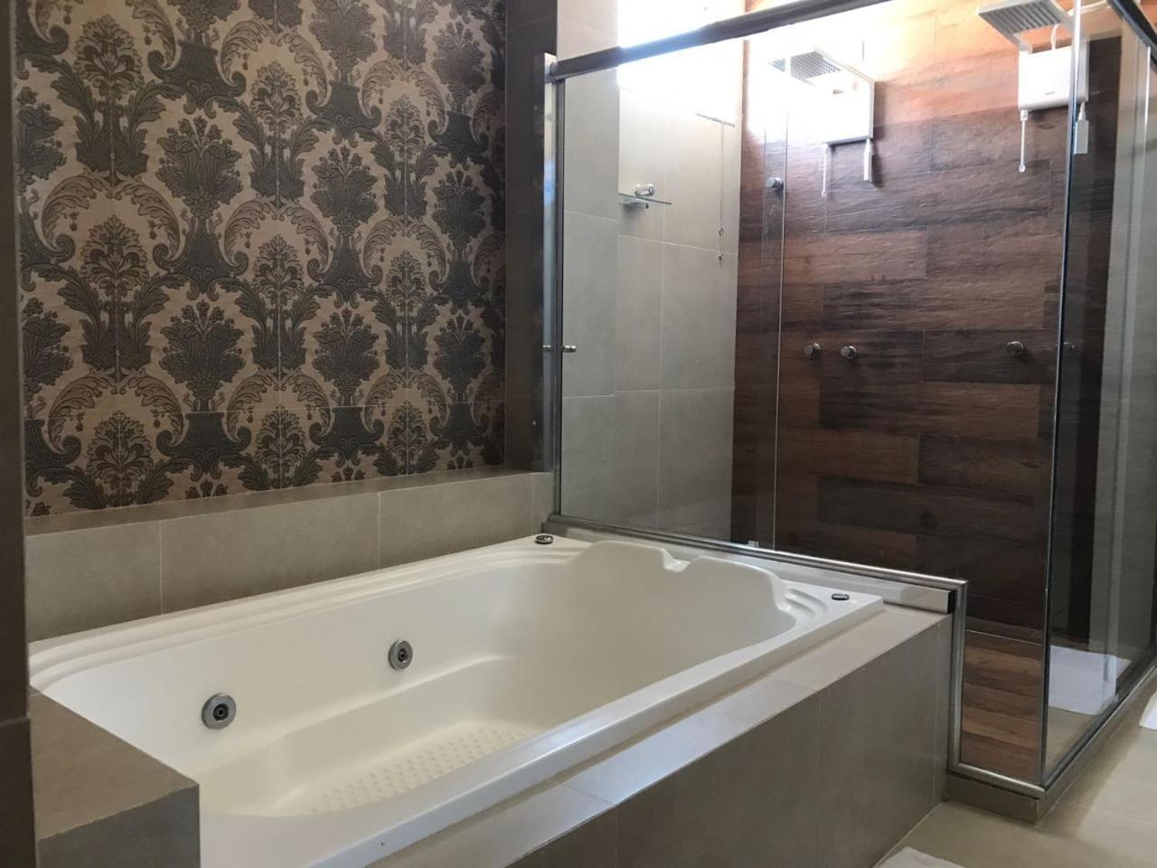 Nantes Executive Hotel Pitanga Екстериор снимка